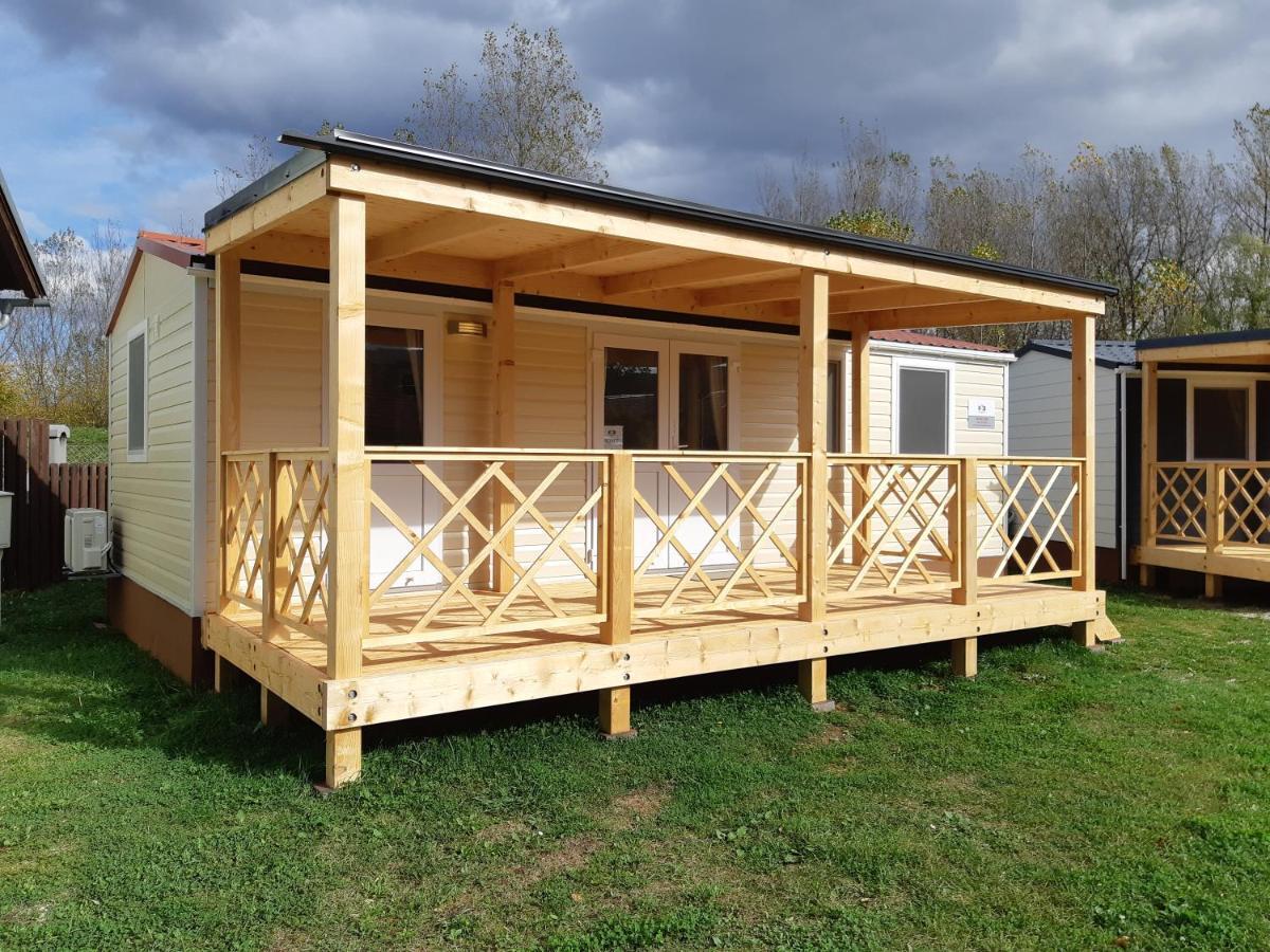 Mobile Homes And Apartment - Terme Catez Catez ob Savi Kültér fotó