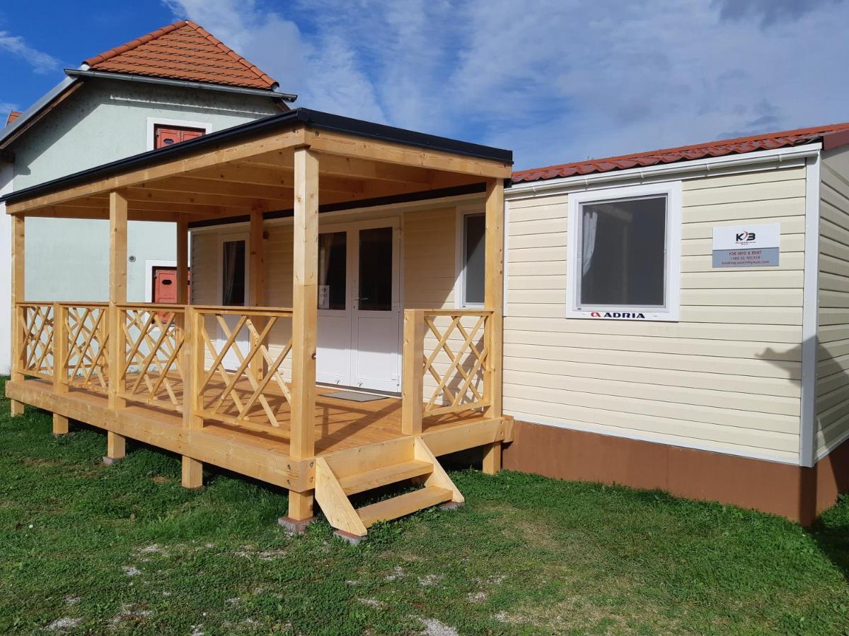 Mobile Homes And Apartment - Terme Catez Catez ob Savi Kültér fotó